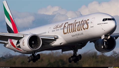 boeing 777-300er emirates